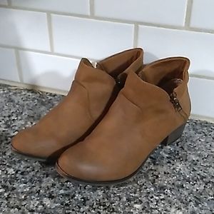 American Rag "Abby" Brown Zip  Booties. Size 7.5
